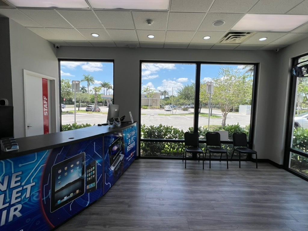 Fix My PC Store lobby waiting area beside the repair counter